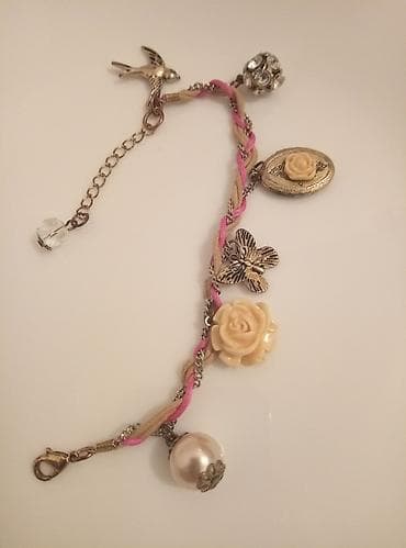 Narukvica Primarkt Holandija na lalafo.rs — 2 Narukvica Primarkt Holandija — 2