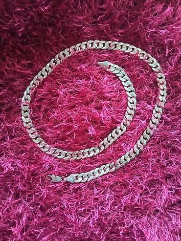 Veliki lanac prečnika 1cm sa žigovima. Nisam sigurna kakav je na lalafo.rs Veliki lanac prečnika 1cm sa žigovima. Nisam sigurna kakav je
