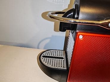 Nespresso Pixie D61 kapsulna kafa‑mašina, 1260 W, 19 bar, Made in na lalafo.rs — 5 Nespresso Pixie D61 kapsulna kafa‑mašina, 1260 W, 19 bar, Made in — 5
