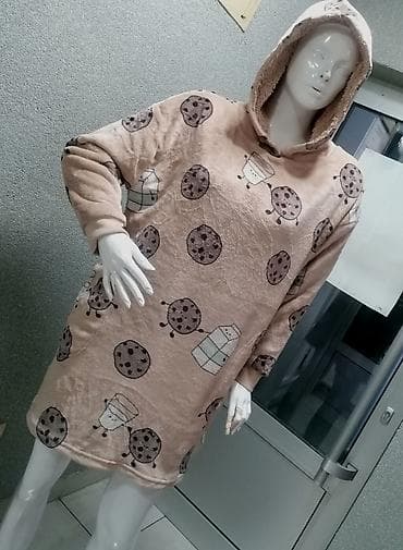 Oversized kućna tunika/džemper-haljina sa kapuljačom - Materijal na lalafo.rs — 1 Oversized kućna tunika/džemper-haljina sa kapuljačom - Materijal — 1