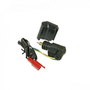 Crna plastična pumpa za gorivo sa električnim konektorom. Pumpa ima at lalafo.rs Crna plastična pumpa za gorivo sa električnim konektorom. Pumpa ima