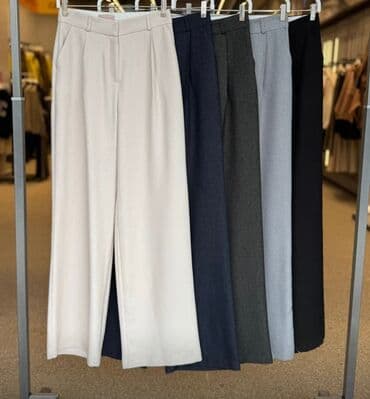Pantalone 3300 dinara
Duzina 120 cm nogavica 
Vel s m l na lalafo.rs Pantalone 3300 dinara
Duzina 120 cm nogavica 
Vel s m l
