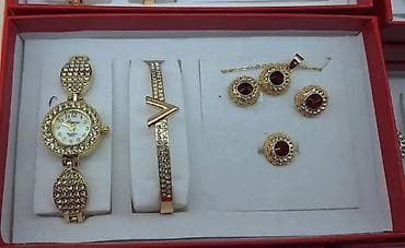 Komplet ženske modne bižuterije u poklon-kutiji – sat, narukvica i set na lalafo.rs Komplet ženske modne bižuterije u poklon-kutiji – sat, narukvica i set