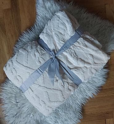 Krznena cebad
200×230
3400 din na lalafo.rs — 5 Krznena cebad
200×230
3400 din — 5