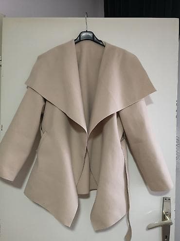 Kaputic ogrtač s / m vel Ženski kaput – svetlo bež - Model na lalafo.rs — 4 Kaputic ogrtač s / m vel Ženski kaput – svetlo bež - Model — 4