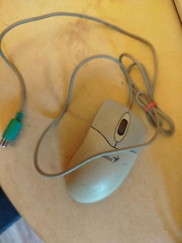 Stari mis za kompjuter,kuglicni Genius.
Ispravan na lalafo.rs — 1 Stari mis za kompjuter,kuglicni Genius.
Ispravan — 1