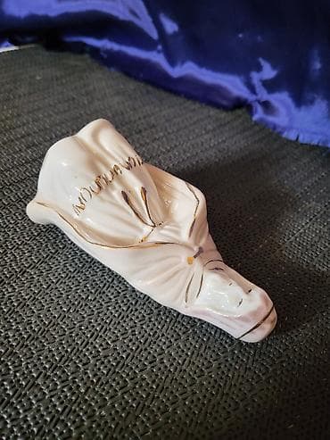 Porcelanska vintaz,nova figura Isusa. Figura bez ostecenja,sve na na lalafo.rs — 9 Porcelanska vintaz,nova figura Isusa. Figura bez ostecenja,sve na — 9