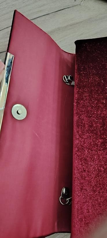 Elegantna ženska večernja torbica (clutch) u bordo/crvenoj boji. - na lalafo.rs Elegantna ženska večernja torbica (clutch) u bordo/crvenoj boji. -
