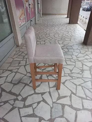 Barska stolica od punog drveta 🪑 U ponudi je barska stolica izrađena na lalafo.rs — 2 Barska stolica od punog drveta 🪑 U ponudi je barska stolica izrađena — 2