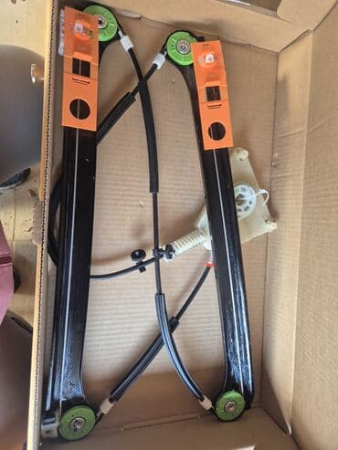 Podizač stakla – kompletan mehanizam sa sajlama Audi A3 8P 5 vrata - na lalafo.rs Podizač stakla – kompletan mehanizam sa sajlama Audi A3 8P 5 vrata -