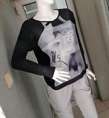 Majica kao nova
Vel M L
Povoljno na lalafo.rs — 4 Majica kao nova
Vel M L
Povoljno — 4