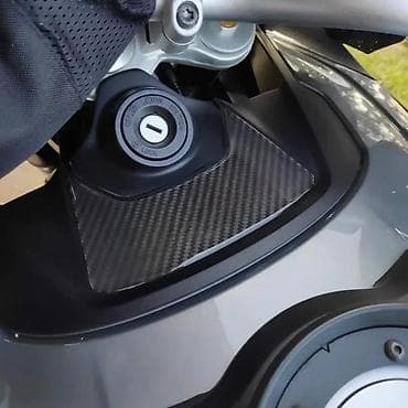 Transport: BMW S1000XR Komplet protektori za rezervoar - 2647 📌 Opis: Komplet at lalafo.rs — 3 Transport: BMW S1000XR Komplet protektori za rezervoar - 2647 📌 Opis: Komplet — 3