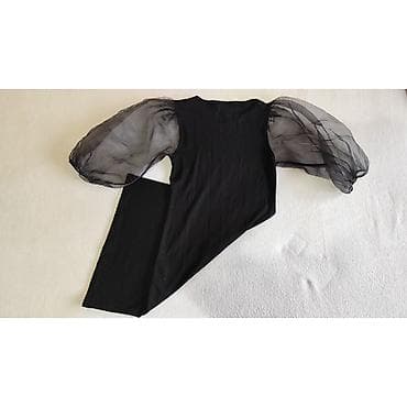 Bershka crna mini haljina sa puf rukavima od prozirnog tila. - Model na lalafo.rs — 7 Bershka crna mini haljina sa puf rukavima od prozirnog tila. - Model — 7