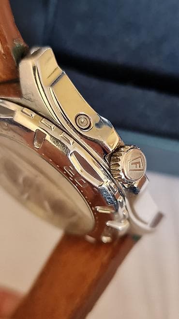 Sat muski sa kutijom sve radi na lalafo.rs — 3 Sat muski sa kutijom sve radi — 3