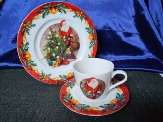 Porcelanski vintaz,nov set Wawel Poljska. Trodelni porcelanski set na lalafo.rs Porcelanski vintaz,nov set Wawel Poljska. Trodelni porcelanski set