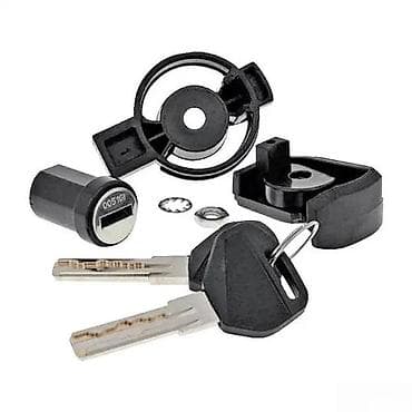 Set cilindara brave sa ključevima, dizajniran za sigurnosne at lalafo.rs Set cilindara brave sa ključevima, dizajniran za sigurnosne