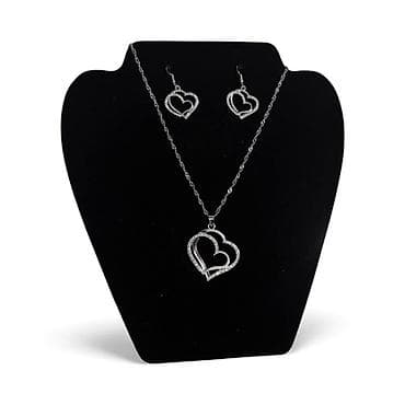 ✨ Elegantan set ogrlice i minđuša ✨ Prelep dvodelni set sa duplim na lalafo.rs ✨ Elegantan set ogrlice i minđuša ✨ Prelep dvodelni set sa duplim