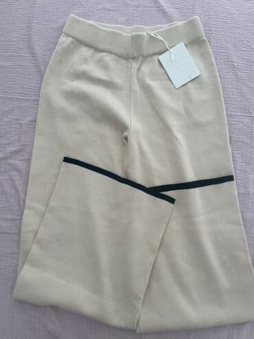 M, Normalan struk, Ravne nogavice na lalafo.rs M, Normalan struk, Ravne nogavice