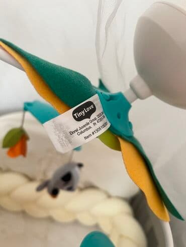 Igračke za krevetac i kolica: Elektricna Muzička vrteška za krevetac marke Tiny Love, dizajnirana da na lalafo.rs — 4 Igračke za krevetac i kolica: Elektricna Muzička vrteška za krevetac marke Tiny Love, dizajnirana da — 4