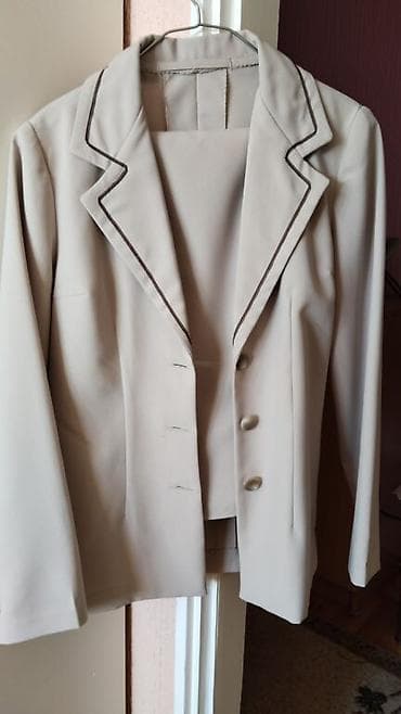zenske broj: Elegantni ženski komplet – sako, prsluk/top i pantalone u nežnoj bež at lalafo.rs — 1 zenske broj: Elegantni ženski komplet – sako, prsluk/top i pantalone u nežnoj bež — 1