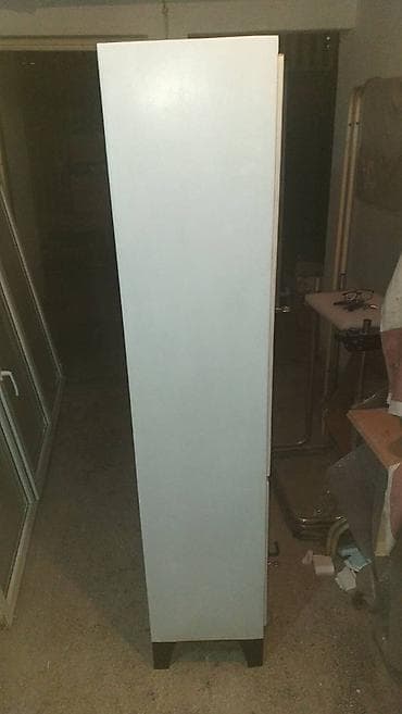 Metalni orman beli sa vitrinom Drugi 500e Kao sa slika Ne odgovaram na na lalafo.rs — 3 Metalni orman beli sa vitrinom Drugi 500e Kao sa slika Ne odgovaram na — 3