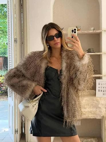 Ženska bunda od veštačkog krzna – kratki model sa bogatim, dugačkim na lalafo.rs — 3 Ženska bunda od veštačkog krzna – kratki model sa bogatim, dugačkim — 3