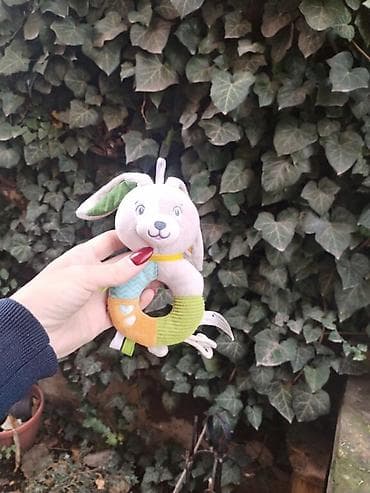 Zvecka za bebe meda poklon super ocuvana na lalafo.rs — 1 Zvecka za bebe meda poklon super ocuvana — 1