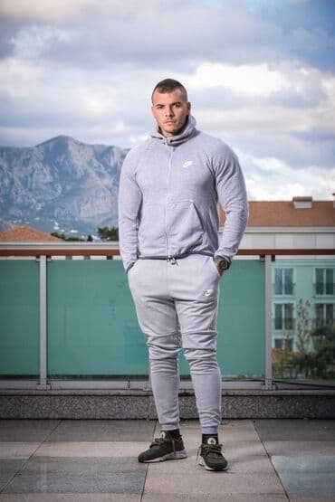 Muška komplet trenerka M L XL 2XL Cena 3300 dinara na lalafo.rs Muška komplet trenerka M L XL 2XL Cena 3300 dinara