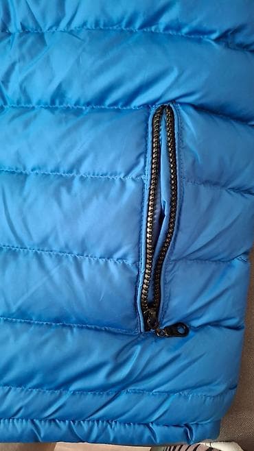 Moncler muški prsluk, model bez rukava, veličina S. - Boja: intenzivno na lalafo.rs — 5 Moncler muški prsluk, model bez rukava, veličina S. - Boja: intenzivno — 5