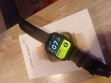 Pametni sat – model sa kvadratnim ekranom i crnim silikonskim kaišem na lalafo.rs — 2 Pametni sat – model sa kvadratnim ekranom i crnim silikonskim kaišem — 2