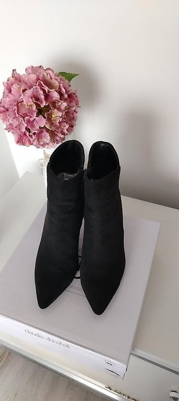 Prelepe polučizmice, vel 40, gazište 26cm, štikla 8cm, jako udobne na lalafo.rs — 5 Prelepe polučizmice, vel 40, gazište 26cm, štikla 8cm, jako udobne — 5