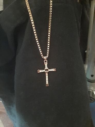 Ogrlica sa krstom Vin Diesel-zlatna Unisex ogrlica sa krstom Fast and at lalafo.rs — 6 Ogrlica sa krstom Vin Diesel-zlatna Unisex ogrlica sa krstom Fast and — 6