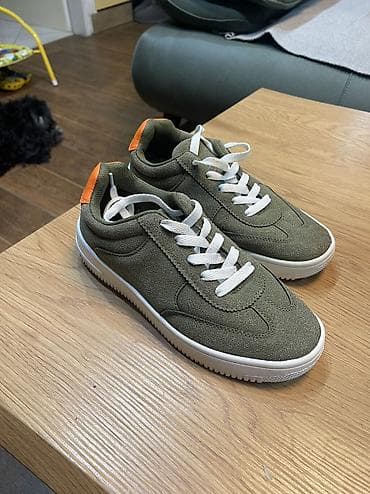 Patike Reserved, veličina 37 - Model: niske patike za svakodnevno at lalafo.rs — 2 Patike Reserved, veličina 37 - Model: niske patike za svakodnevno — 2