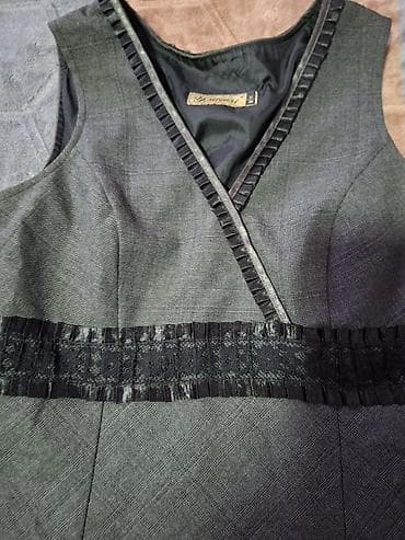 Elegantna siva haljina bez rukava - Kroj: blago A-linija, struk na lalafo.rs Elegantna siva haljina bez rukava - Kroj: blago A-linija, struk
