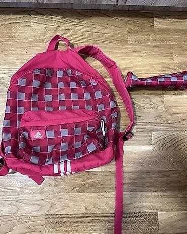 Ranac i pernica Adidas. Korišćeno je, ima tragove korišćenja na lalafo.rs — 2 Ranac i pernica Adidas. Korišćeno je, ima tragove korišćenja — 2