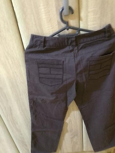 bermude teksas br: Tomi Hilfinger,3/4 pantalone,boja cokolade.Bez ostecenja.Cena 600 na lalafo.rs — 3 bermude teksas br: Tomi Hilfinger,3/4 pantalone,boja cokolade.Bez ostecenja.Cena 600 — 3