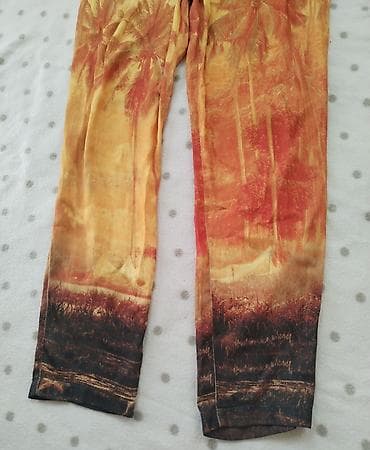 pantalone butiku ali: ZARA prelepe satenske pantalone. Veličina S na lalafo.rs — 1 pantalone butiku ali: ZARA prelepe satenske pantalone. Veličina S — 1