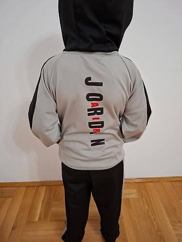 Dečiji trenerka komplet sa kapuljačom Dostupne veličine: 4, 6, 8, 10 at lalafo.rs — 7 Dečiji trenerka komplet sa kapuljačom Dostupne veličine: 4, 6, 8, 10 — 7