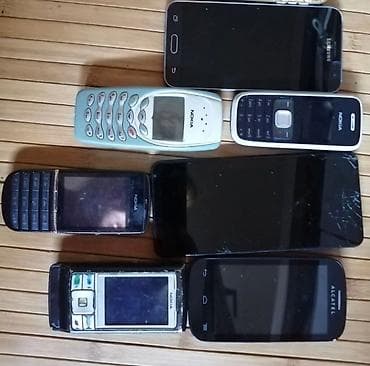 Lot starih mobilnih telefona – razni modeli - Brendovi: Nokia na lalafo.rs — 1 Lot starih mobilnih telefona – razni modeli - Brendovi: Nokia — 1