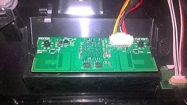 Telefunken B39F446A u delovima. Main board 17MB110 Power board na lalafo.rs — 10 Telefunken B39F446A u delovima. Main board 17MB110 Power board — 10