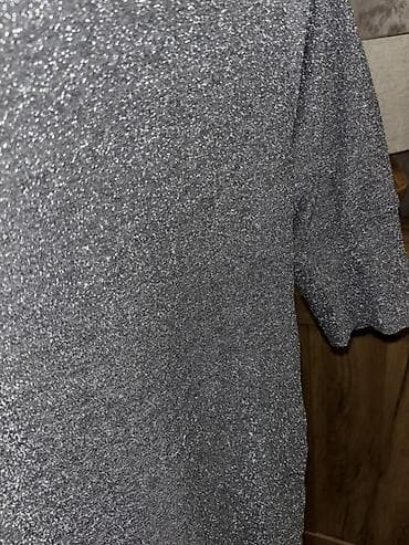 Srebrno-siva šljokičasta haljina/tünika - Materijal: mešavina na lalafo.rs Srebrno-siva šljokičasta haljina/tünika - Materijal: mešavina