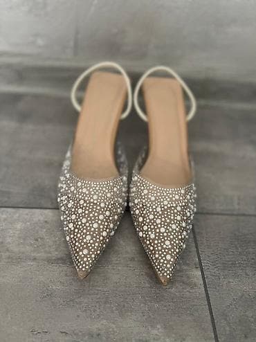 Elegantne ženske cipele sa špicastim vrhom i otvorenom petom, idealne na lalafo.rs — 1 Elegantne ženske cipele sa špicastim vrhom i otvorenom petom, idealne — 1