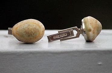 Vintade dugmad za manžetne Italy 1960. Stara, veoma dobro očuvana na lalafo.rs — 1 Vintade dugmad za manžetne Italy 1960. Stara, veoma dobro očuvana — 1