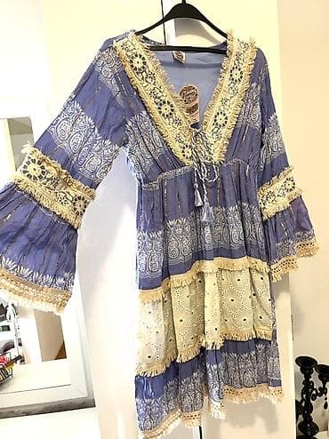 Personal Items: Ženska boho haljina sa V-izrezom, ukrašena kićankama i vezom at lalafo.rs — 2 Personal Items: Ženska boho haljina sa V-izrezom, ukrašena kićankama i vezom — 2