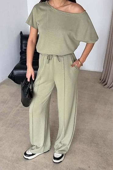 Komplet
Cena 3500
Vel. S m l
V29 na lalafo.rs Komplet
Cena 3500
Vel. S m l
V29