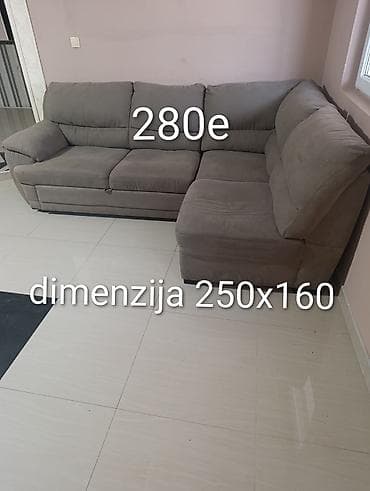 Ugaone garniture – dve opcije 1) Siva ugaona garnitura sa ležajem - na lalafo.rs Ugaone garniture – dve opcije 1) Siva ugaona garnitura sa ležajem -