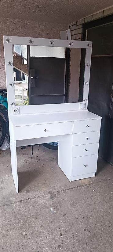 Ogledalo za sminkanje sa stolom Dimenzije 163x100x45 cm. Novo, izrada na lalafo.rs — 7 Ogledalo za sminkanje sa stolom Dimenzije 163x100x45 cm. Novo, izrada — 7