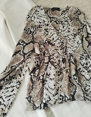 Bluza snake print, materijal nešto izmedju svilenkastog i satena at lalafo.rs — 4 Bluza snake print, materijal nešto izmedju svilenkastog i satena — 4