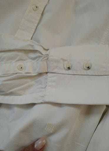 H&M oversized crop kosulja isfazonirana Fabrički oštro sečena at lalafo.rs — 3 H&M oversized crop kosulja isfazonirana Fabrički oštro sečena — 3