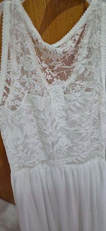 zenske broj: Bela ženska haljina bez rukava, veličina M (etiketa: b.wearen). Gornji at lalafo.rs — 1 zenske broj: Bela ženska haljina bez rukava, veličina M (etiketa: b.wearen). Gornji — 1